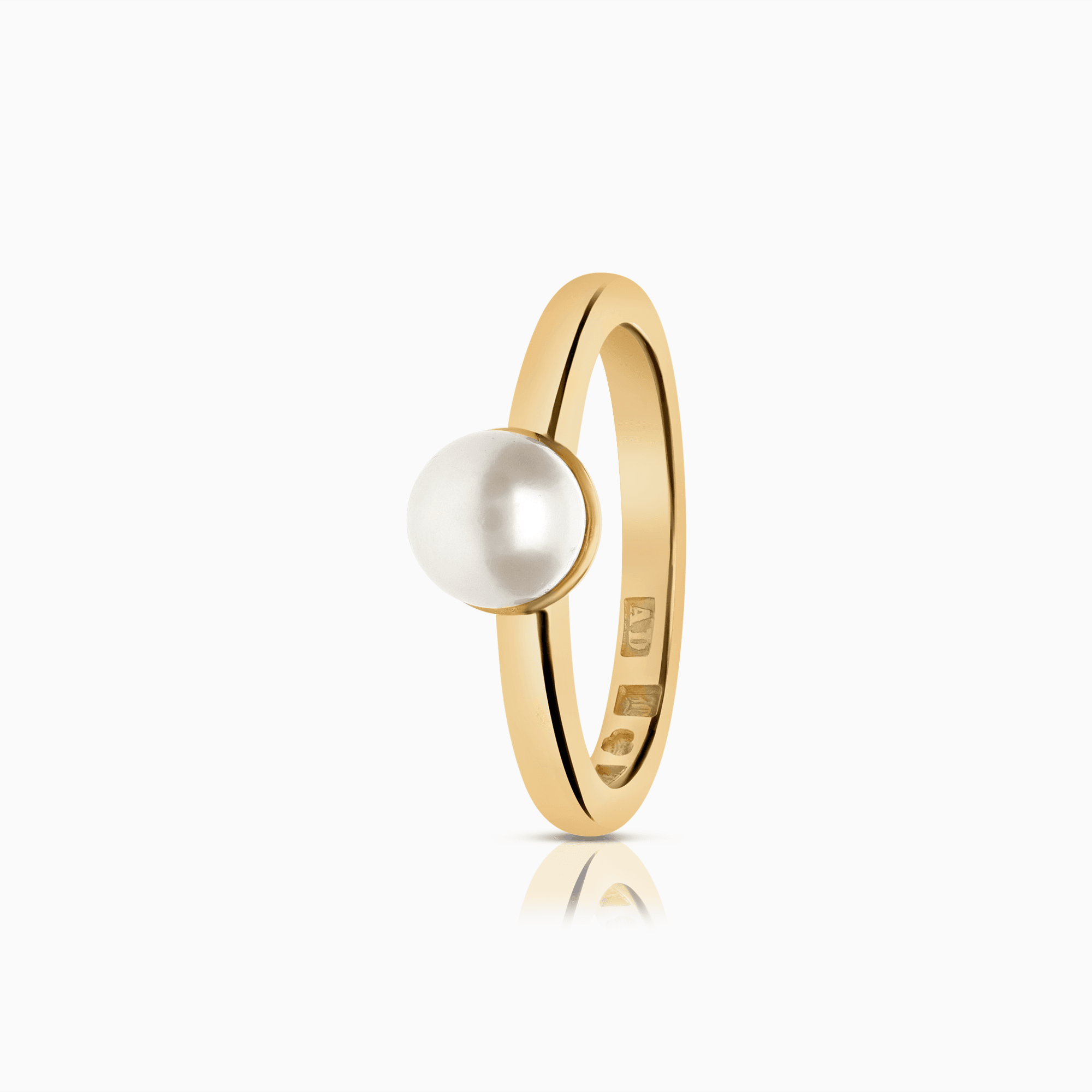 Guldring med pärla 3,96g 18K guld